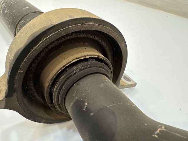 bontott BMW X1 Kardántengely