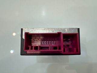 bontott BMW X1 Üzemanyag Szivattyú Relé