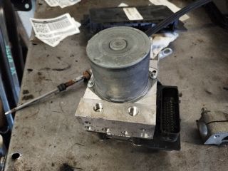 bontott BMW X1 ABS Kocka