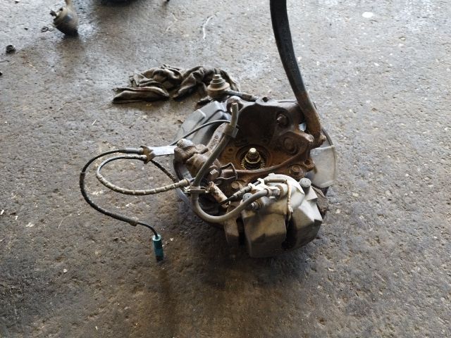 bontott BMW X1 Bal első Csonkállvány Kerékaggyal