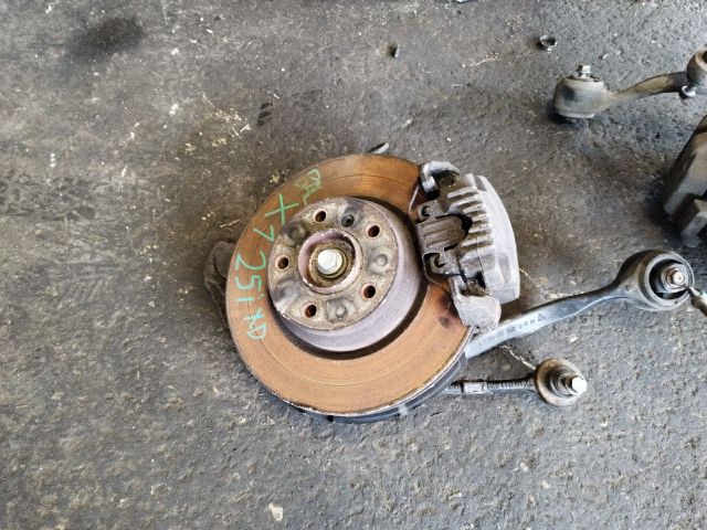 bontott BMW X1 Bal első Csonkállvány Kerékaggyal