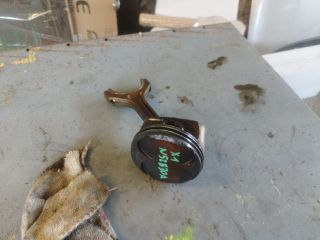 bontott BMW X1 Dugattyú