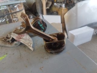 bontott BMW X1 Dugattyú