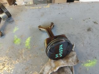 bontott BMW X1 Dugattyú