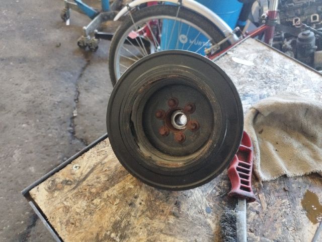 bontott BMW X1 Főtengely Szíjtárcsa