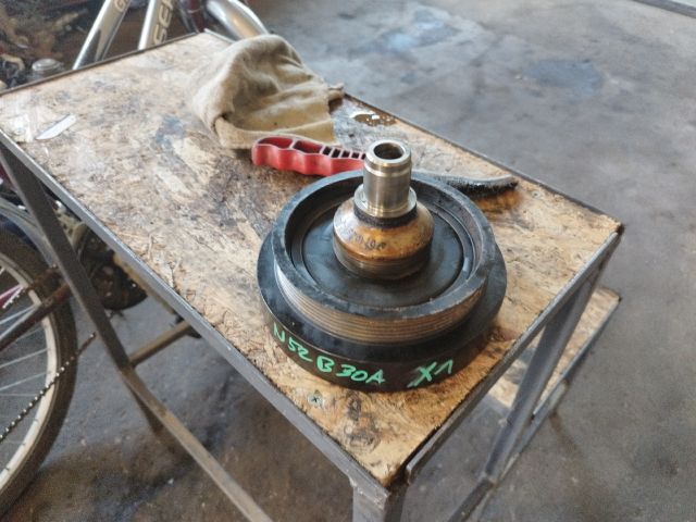 bontott BMW X1 Főtengely Szíjtárcsa