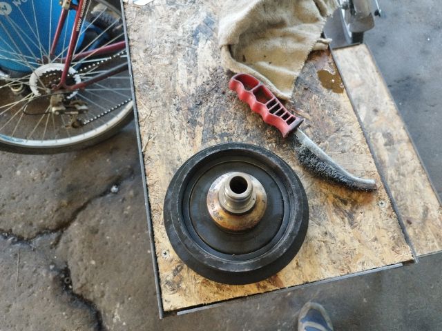 bontott BMW X1 Főtengely Szíjtárcsa