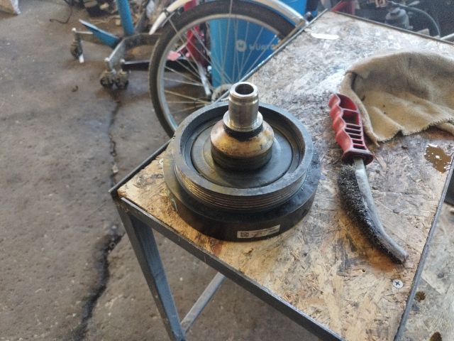 bontott BMW X1 Főtengely Szíjtárcsa