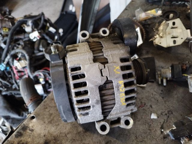 bontott BMW X1 Generátor