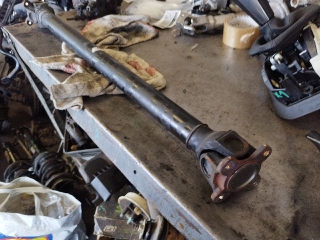 bontott BMW X1 Kardántengely