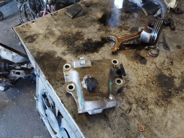 bontott BMW X1 Motor Tartó Bak Bal