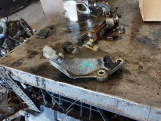 bontott BMW X1 Motor Tartó Bak Bal