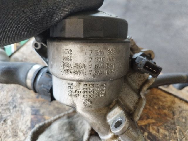 bontott BMW X1 Olajszűrő Ház