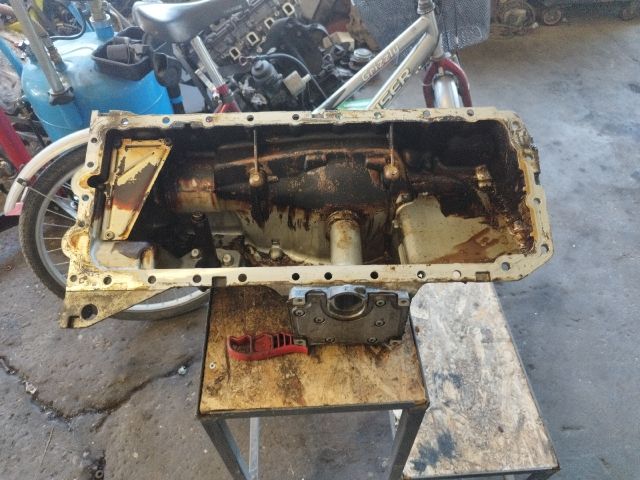 bontott BMW X1 Olajteknő