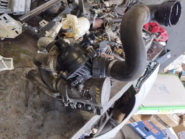 bontott BMW X1 Vízpumpa