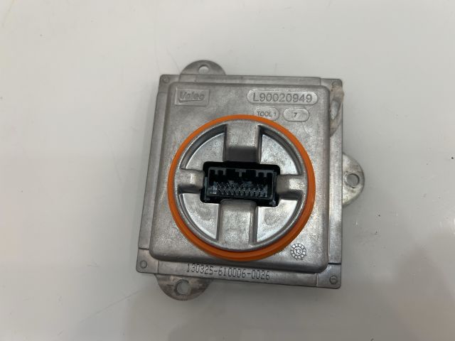 bontott BMW X1 Xenon Trafó