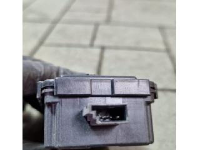 bontott BMW X2 Antenna Erősítő