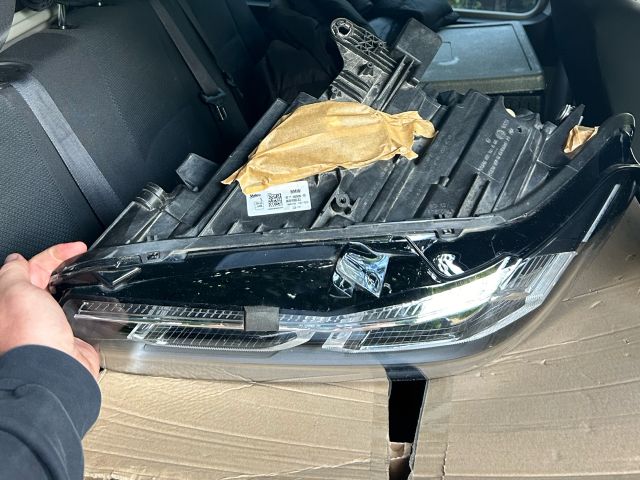 bontott BMW X2 Bal Ledes Fényszóró