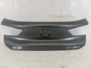 bontott BMW X2 Csomagtérajtó Díszléc