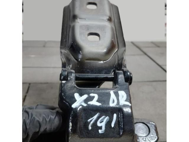 bontott BMW X2 Csomagtérajtó Jobb Zsanér