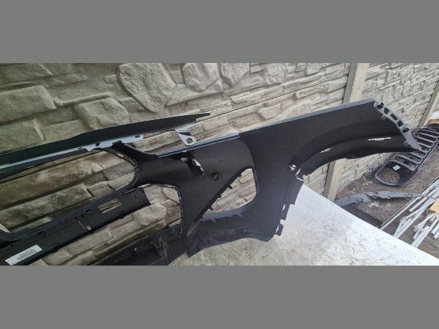 bontott BMW X2 Első Lökhárító (Üresen)