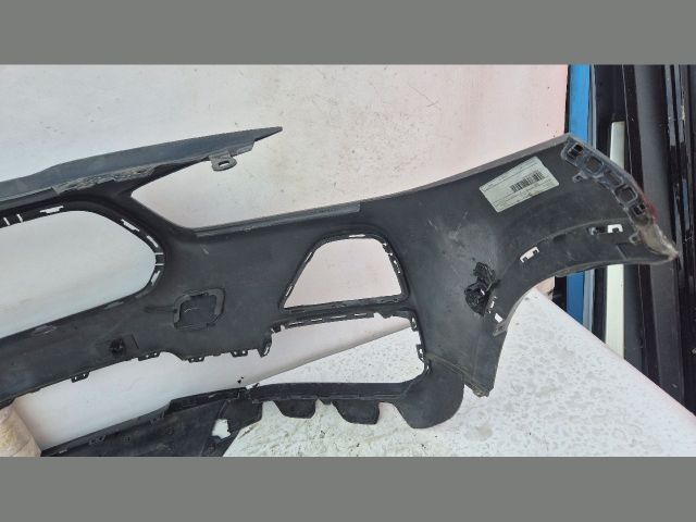 bontott BMW X2 Első Lökhárító (Üresen)