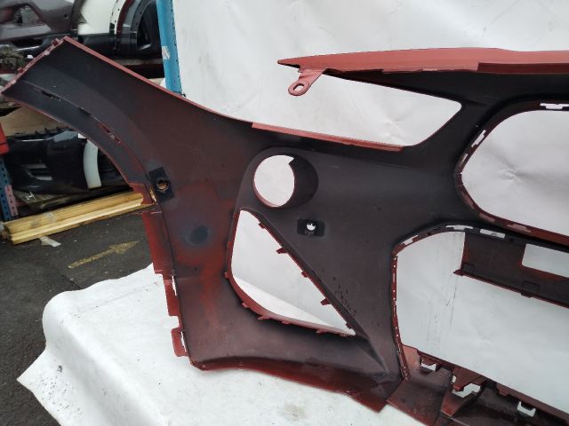 bontott BMW X2 Első Lökhárító (Üresen)