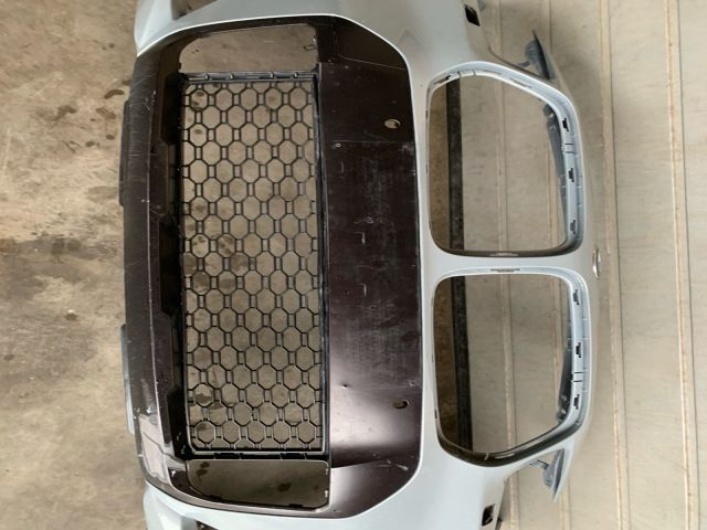 bontott BMW X2 Első Lökhárító (Üresen)