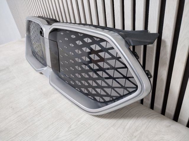 bontott BMW X2 Hűtőrács