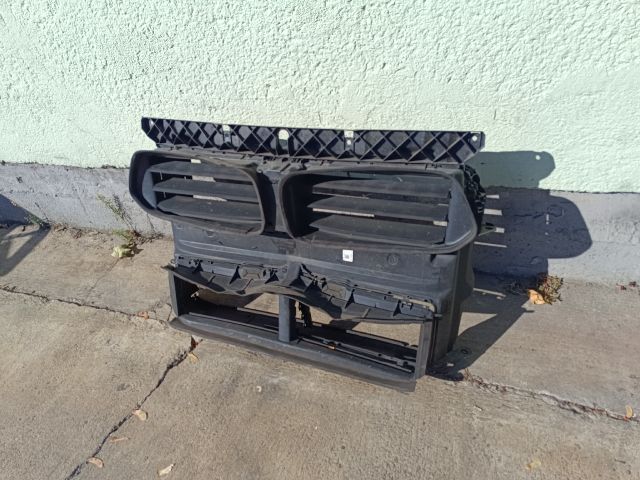 bontott BMW X2 Hűtőrács