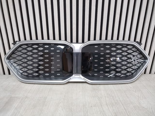 bontott BMW X2 Hűtőrács