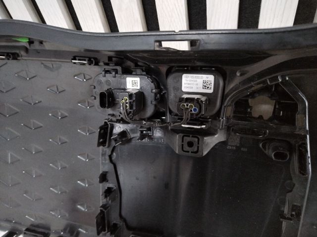 bontott BMW X2 Hűtőrács