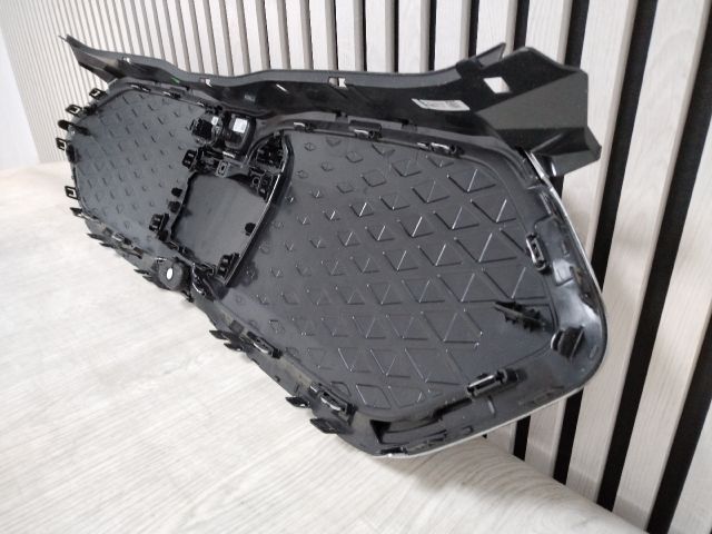 bontott BMW X2 Hűtőrács