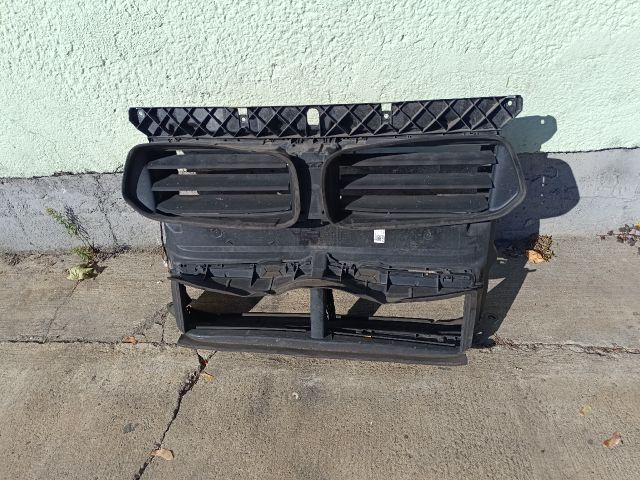 bontott BMW X2 Hűtőrács