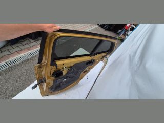 bontott BMW X2 Jobb hátsó Ajtó (Részeivel)