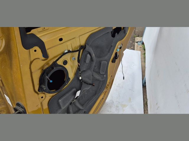 bontott BMW X2 Jobb hátsó Ajtó (Részeivel)