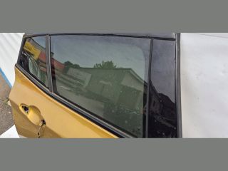 bontott BMW X2 Jobb hátsó Ajtó (Részeivel)