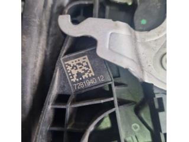 bontott BMW X2 Jobb hátsó Ajtózár