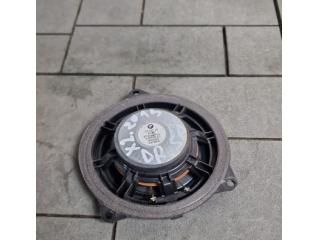 bontott BMW X2 Jobb hátsó Hangszóró