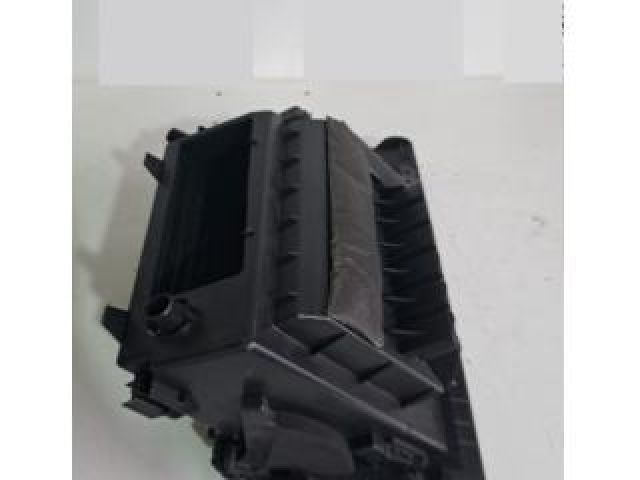 bontott BMW X2 Kesztyűtartó