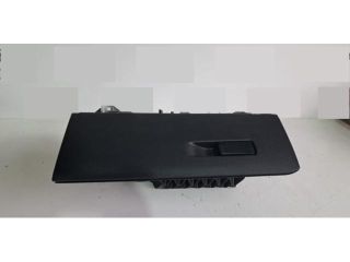 bontott BMW X2 Kesztyűtartó