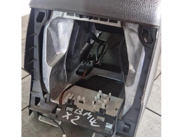 bontott BMW X2 Könyöklő