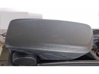 bontott BMW X2 Könyöklő