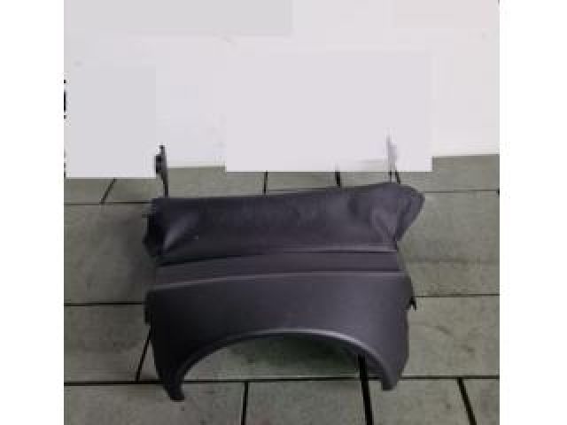 bontott BMW X2 Kormányközép Burkolat