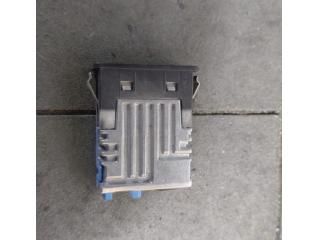 bontott BMW X2 USB HUB