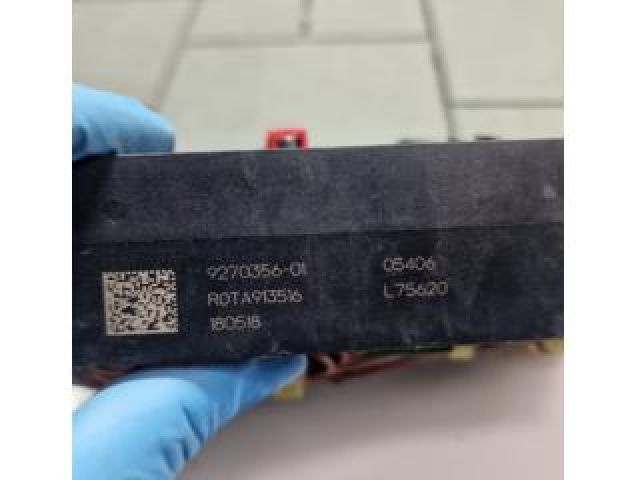 bontott BMW X2 Biztosítéktábla Motortér