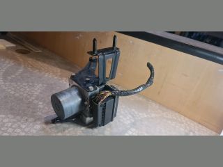 bontott BMW X3 ABS Kocka