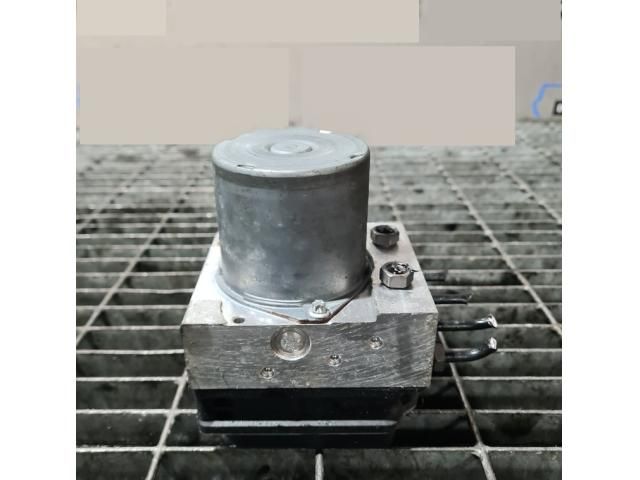 bontott BMW X3 ABS Kocka