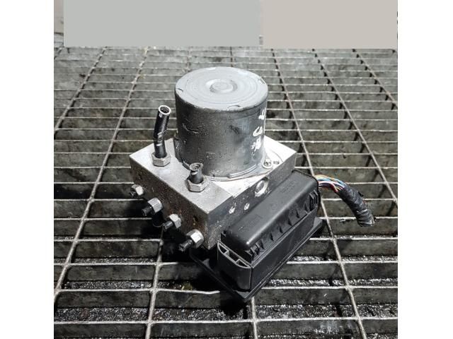 bontott BMW X3 ABS Kocka