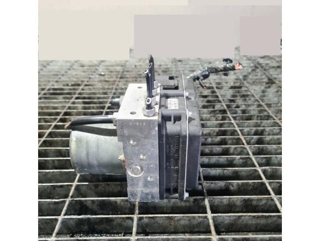 bontott BMW X3 ABS Kocka